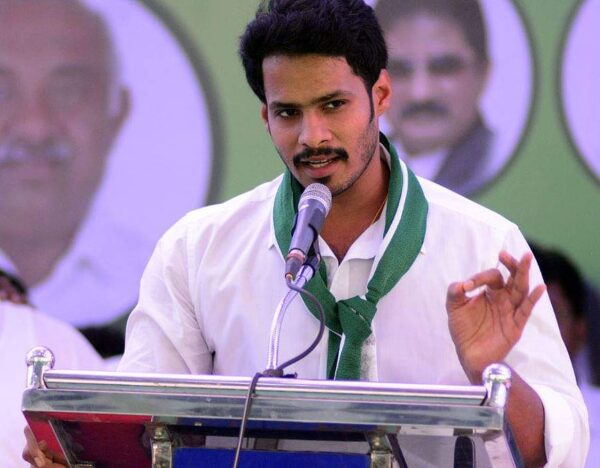 Nikhil Kumaraswamy farmers protest November 25