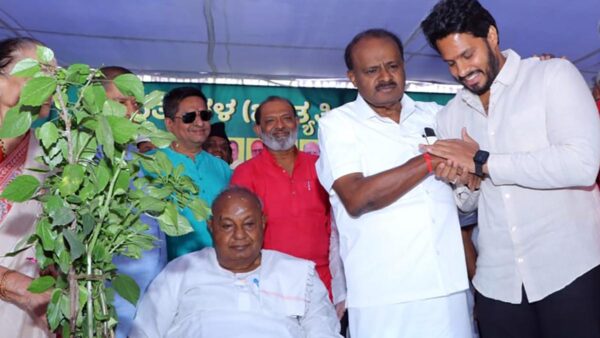 H.D. Deve Gowda re-elected JD(S) National President at Bengaluru council meet
