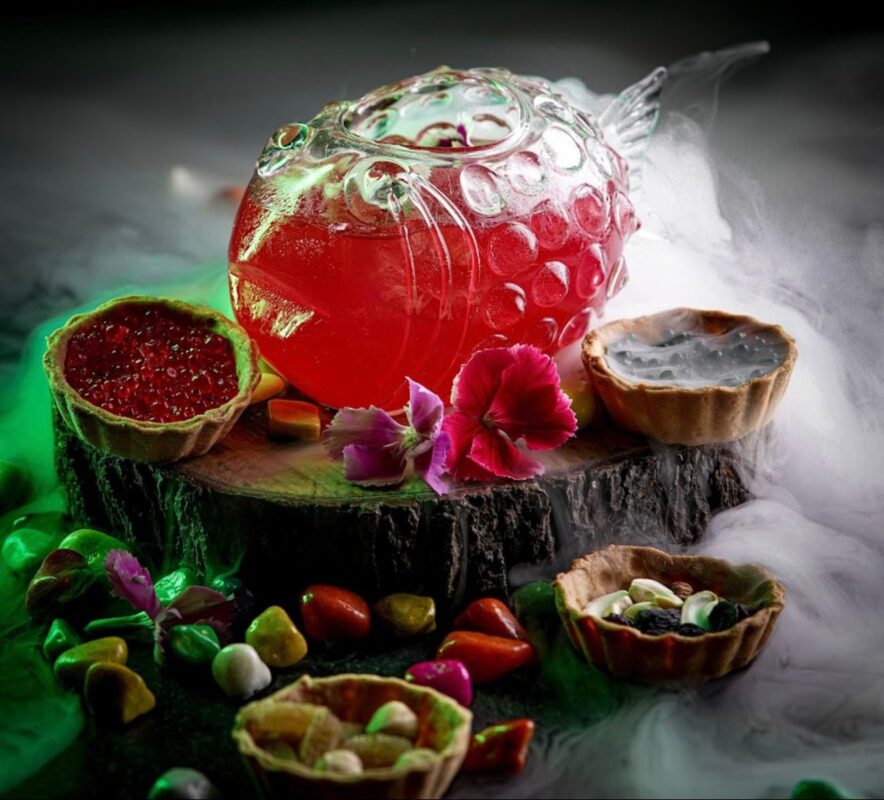 Moai Veg Restaurant Jayanagar – A Stylish Vegetarian Dining Experience Moai Veg Restaurant Jayanagar interior with island-inspired décor