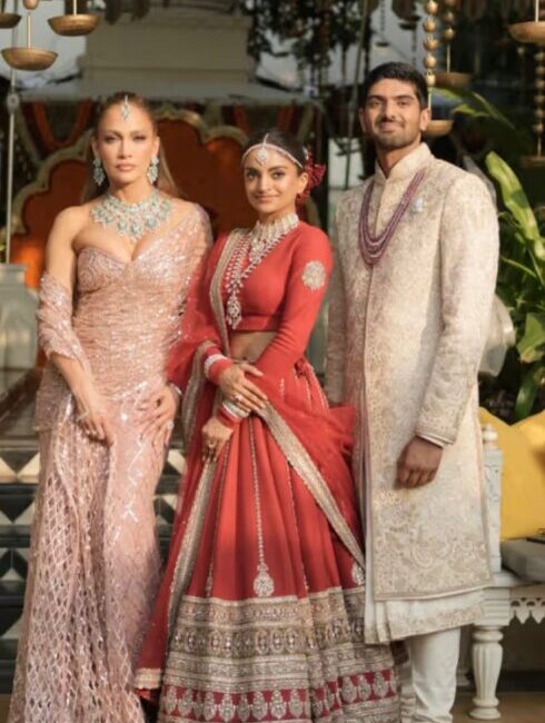 Viral Udaipur Wedding Creates Buzz With Royal Décor, Celebrity Style & Dreamy Fashion Moments Viral Udaipur Wedding royal palace décor by Lake Pichola