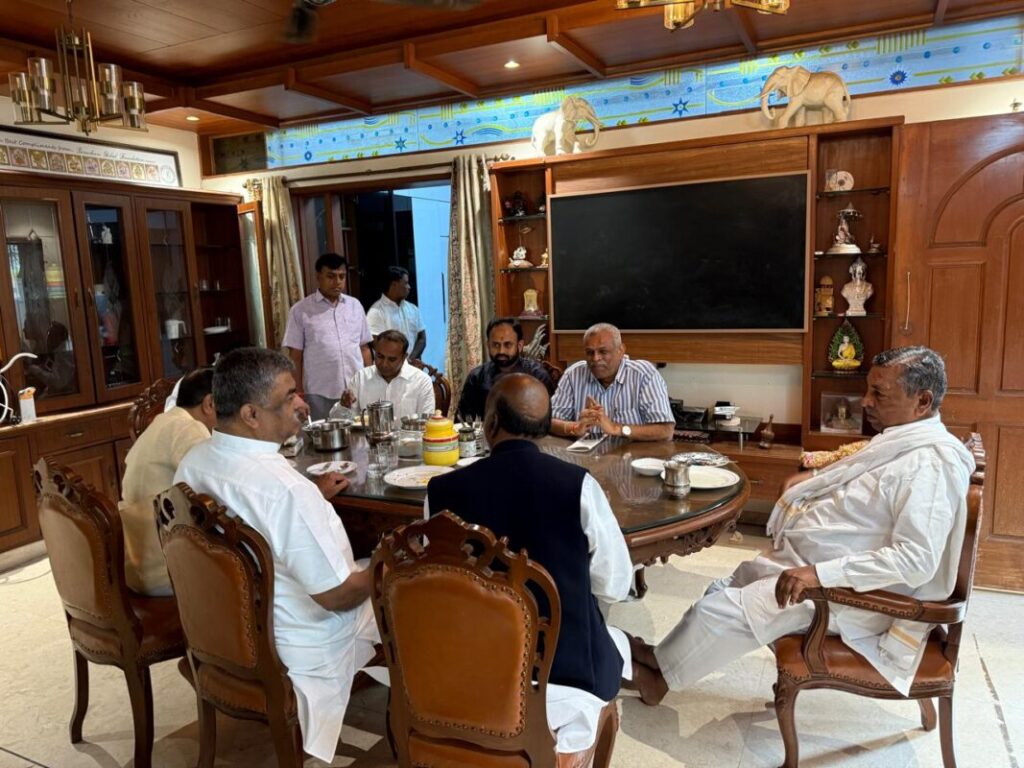AICC Secretary P.V. Mohan at key Karnataka Congress internal politics gathering