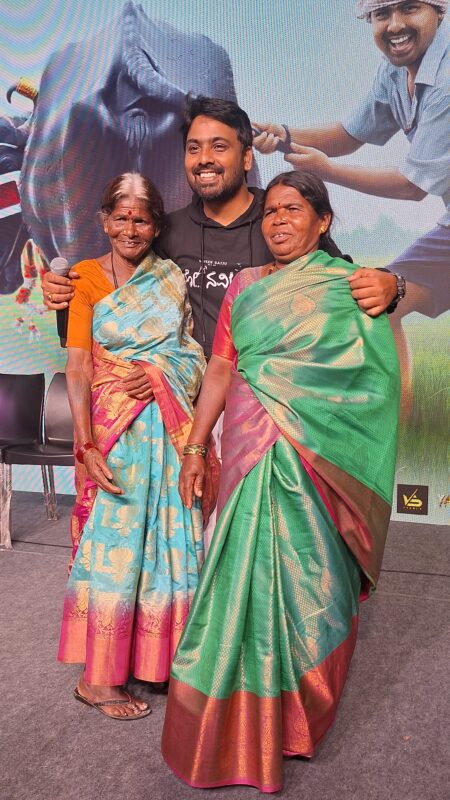 "Konane Konane" Song "Lo Naveena": A Folk Celebration of Local Voices & Cuisine Folk singers from Malavalli performing in the Konane Konane track