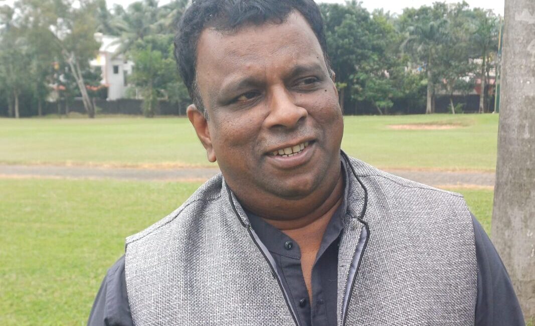 Sudheer Attavar New Movie Cast: Director Launches Search for Young Hero Sudheer Attavar on the sets of his previous film Koragajja