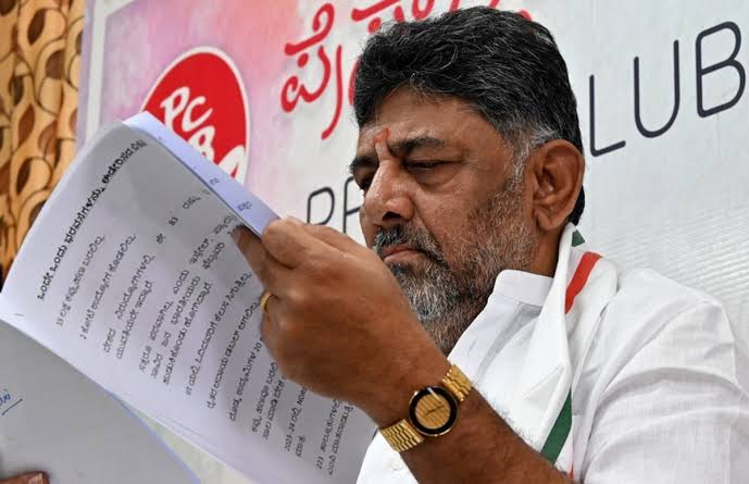DK Shivakumar ₹25 Lakh Watch Purchase on Credit Card Sparks Online Debate Social media meme about credit card limit and luxury watch purchas