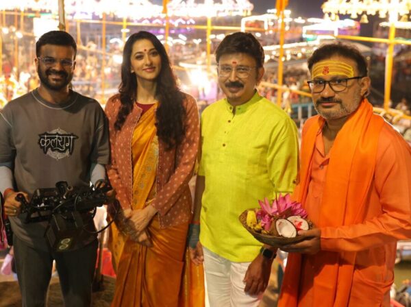 Guru Deshpande on the sets of Daiji movie in Varanasi