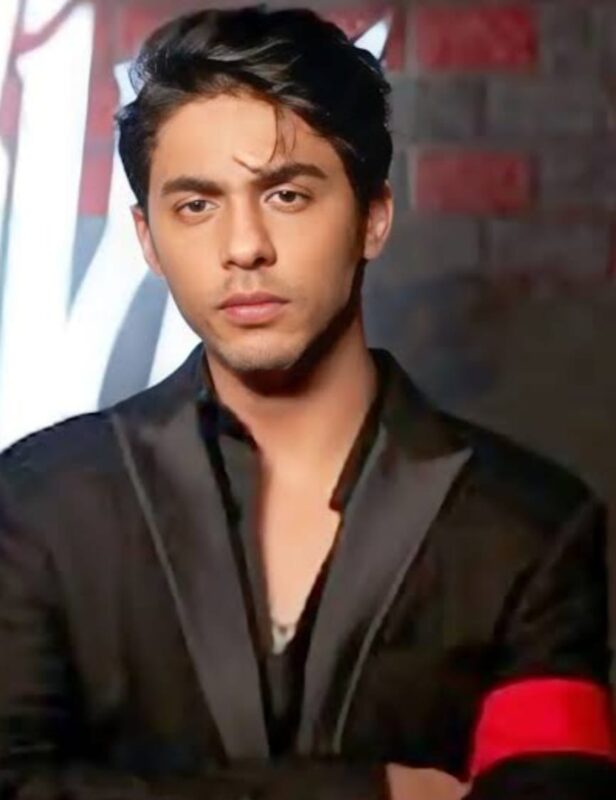 Aryan Khan Bengaluru Middle Finger Video Controversy: Zaid Khan Defends Friend Amid Police Complaint Screenshot from Aryan Khan's middle finger video in Bengaluru