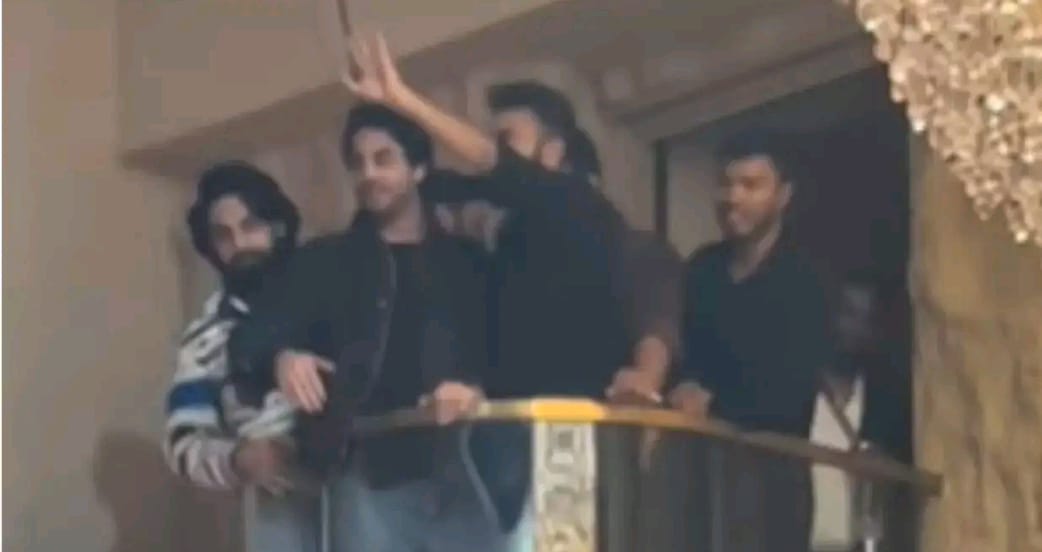 Aryan Khan Bengaluru Middle Finger Video Controversy: Zaid Khan Defends Friend Amid Police Complaint Aryan Khan waving from a hotel window in Bengaluru