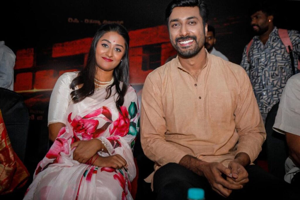 Rangayana Raghu and Shruti in character as Gauri and Royal Meenakshi