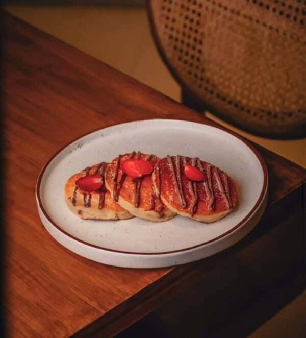 Handcrafted pour-over coffee being prepared at Beanlore Bengaluru