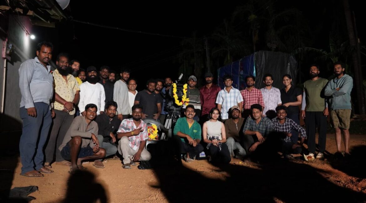 Samudra Manthana Movie Shooting Wrapped: Suspense Thriller Filmed Across Coastal & Malenadu Regions Lead actors Yashwant Kumar and Mandara Battalahalli in a scene