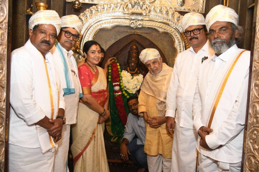 Class of Mysore Movie Muhurtha: Title Unveiled at Sri Bande Mahankali Temple in Traditional Splendor Actress Tara speaking about her role during the muhurtha