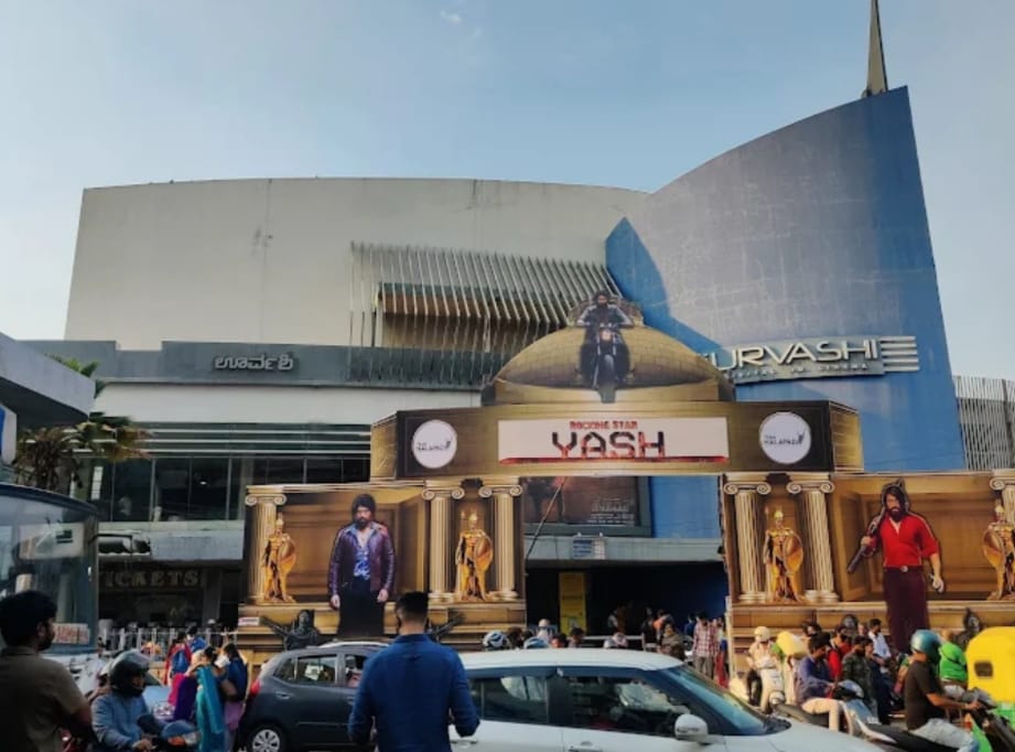 Urvashi Theatre Bengaluru Demolition: High Court Orders Iconic Single-Screen to Shut by Feb 2026 Interior of Urvashi Theatre showcasing its large screen and seating