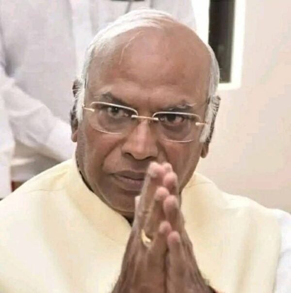 High Command Will Not Interfere in Leadership Matters: Kharge Congress President Mallikarjuna Kharge addressing the media on Karnataka leadership.