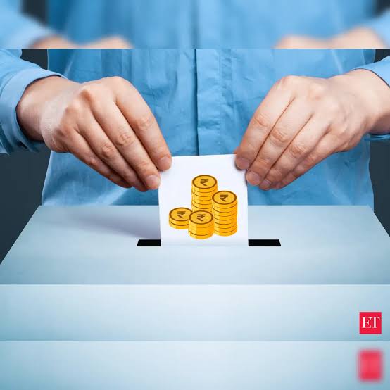 BJP Declares ₹6,900 Cr Funds, Congress Trails with ₹53 Cr Infographic bar chart visualizing the stark BJP Congress funds comparison for 2024.