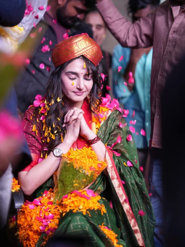 Ragini Dwivedi speaking emotionally at her 15-year gratitude meet about her Sandalwood struggle.