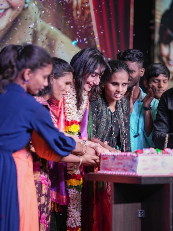 A throwback still from Ragini Dwivedi's debut film 'Veera Madakari'.