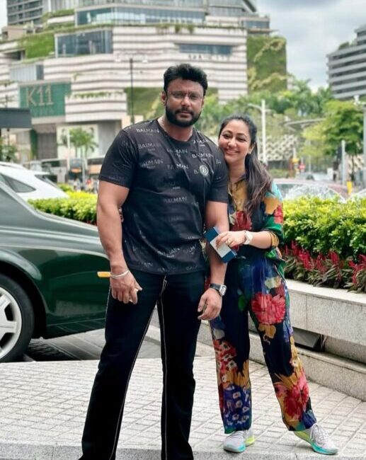Darshan’s Wife Vijayalakshmi Approaches CCB Over Online Abuse Amid Fans War Vijayalakshmi Darshan leaving the CCB office after filing the online abuse complaint.