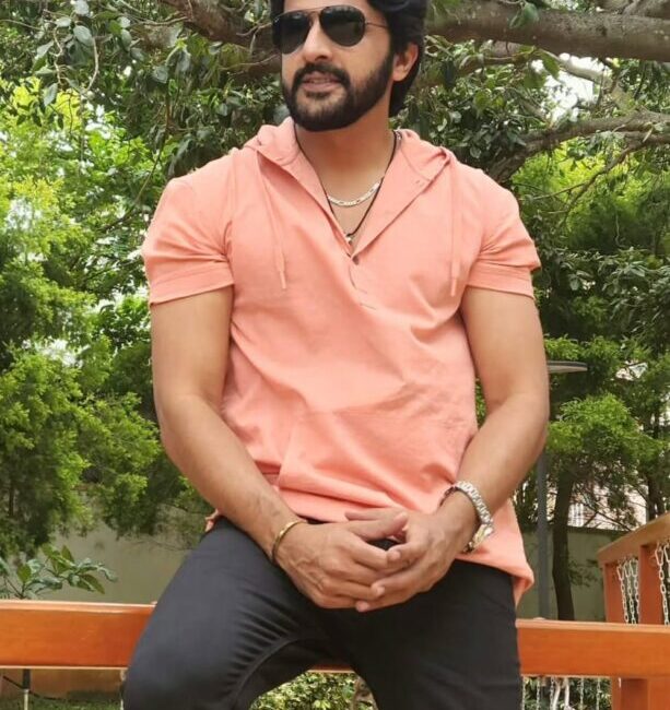 Dharma Keerthiraj as Manohara in the teaser of Nayana Manohara.