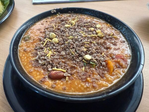 Café Natural: A Mindful Retreat for Clean Food & Calm Dining A nourishing grain bowl or fresh salad from Café Natural's clean food menu.