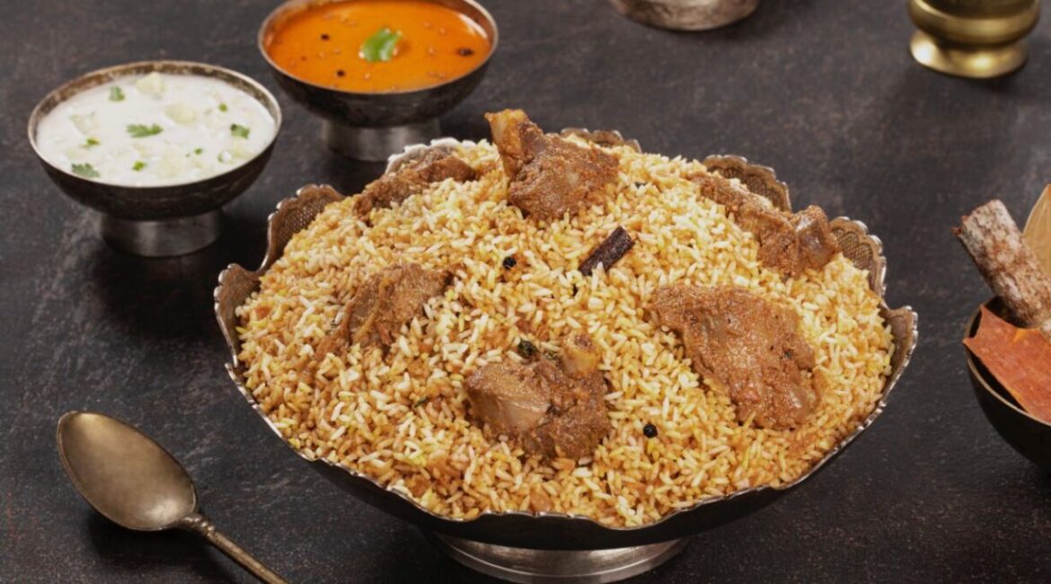 A steaming plate of Sharief Bhai's signature chicken biryani.