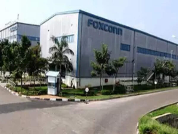 Foxconn Bengaluru iPhone Jobs Surge with 30,000 Positions, 80% for Women The exterior of the new Foxconn manufacturing facility in Bengaluru.